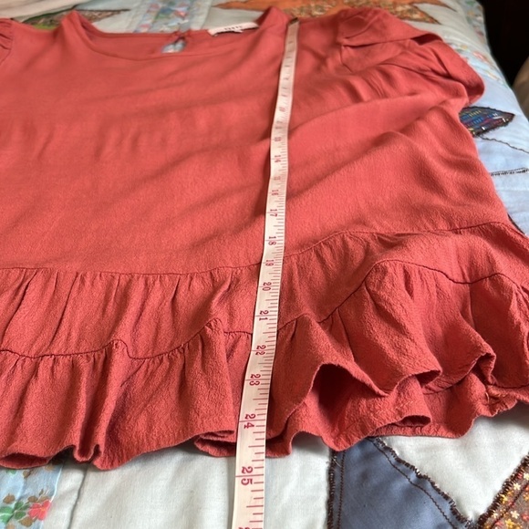 RO & DE Salmon Red Tulip Short Sleeved Blouse - Picture 11 of 13